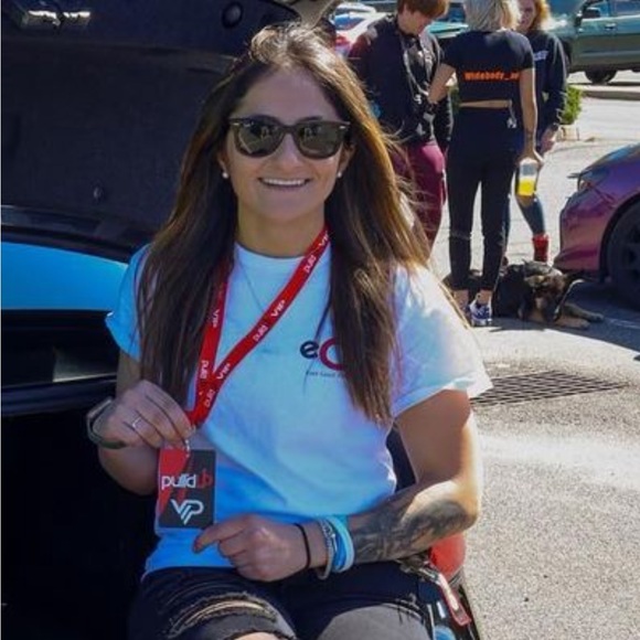 Meet your Posher - Picture 1 of 5